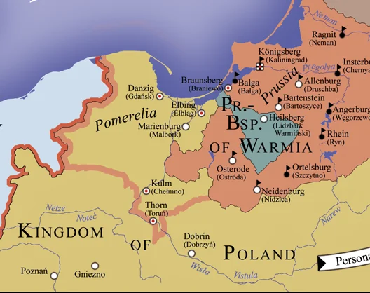 Mapa Prus po II pokoju toruńskim (1466): Prusy Królewskie (żółty, przy Polsce) i Prusy Zakonne (pomarańczowy, lenno Polski), z zaznaczonymi miastami i bitwami
